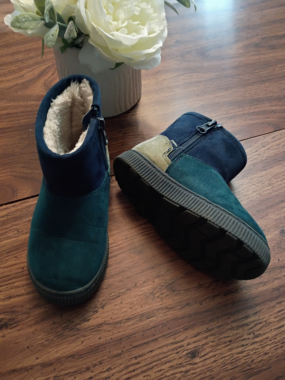 Cat & Jack Toddler Size 7 Warm Lined Ankle Boots in Teal and Navy
